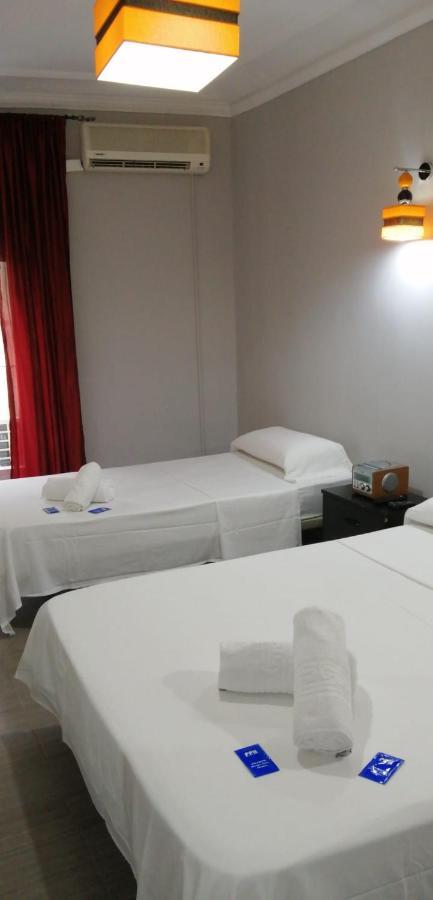 Hostal Oxum Мадрид Экстерьер фото